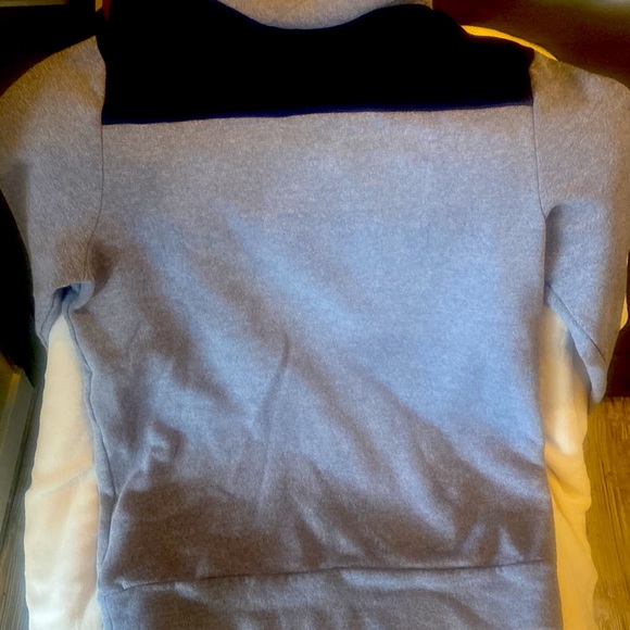 Men’s NAVY hoodie by Under Armor. - Picture 4 of 4